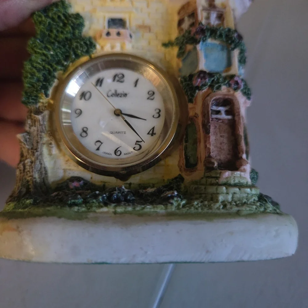 Miniature SALTON Small English Floral Cottage Tower Quartz Clock